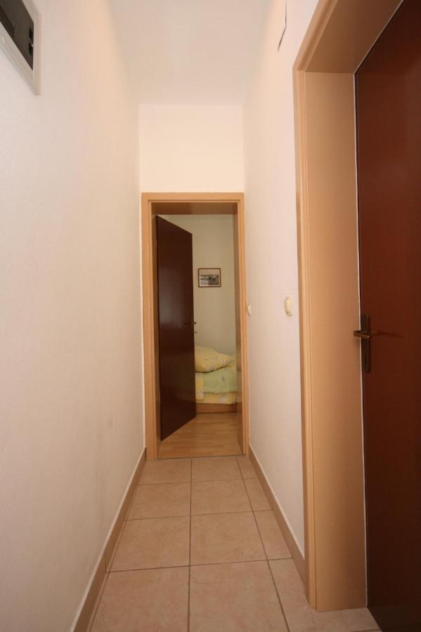 Apartments And Rooms With Parking Space Mandre, Pag - 6309 Kolan Exteriér fotografie